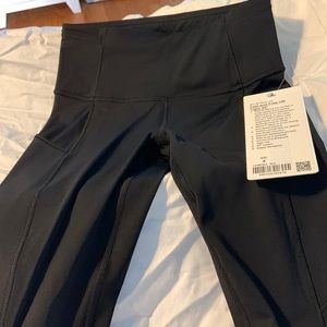 Brand new fast and free 25” leggings!